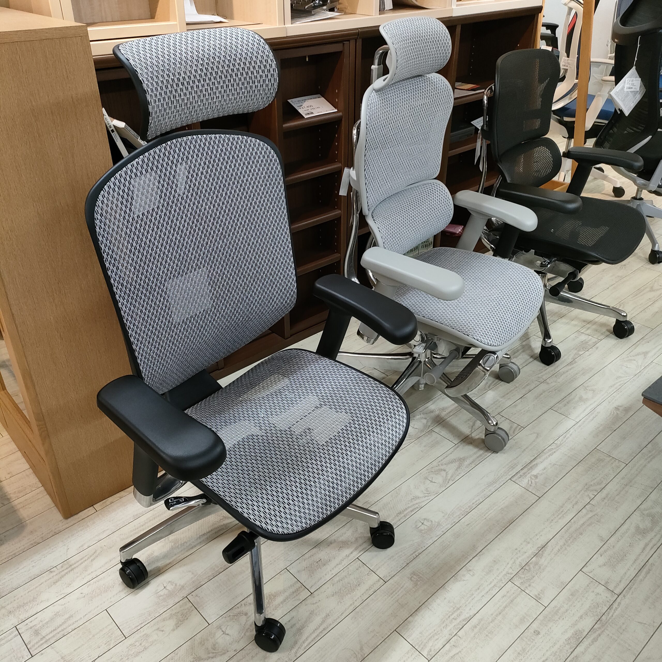 エルゴヒューマンチェアもございます！
