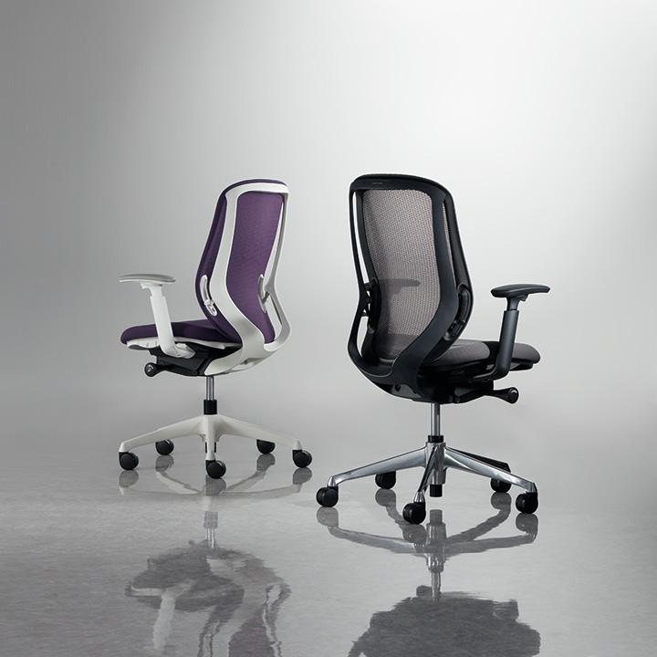 「シルフィー」背のカーブを変えられる新感覚のオフィスシーティング