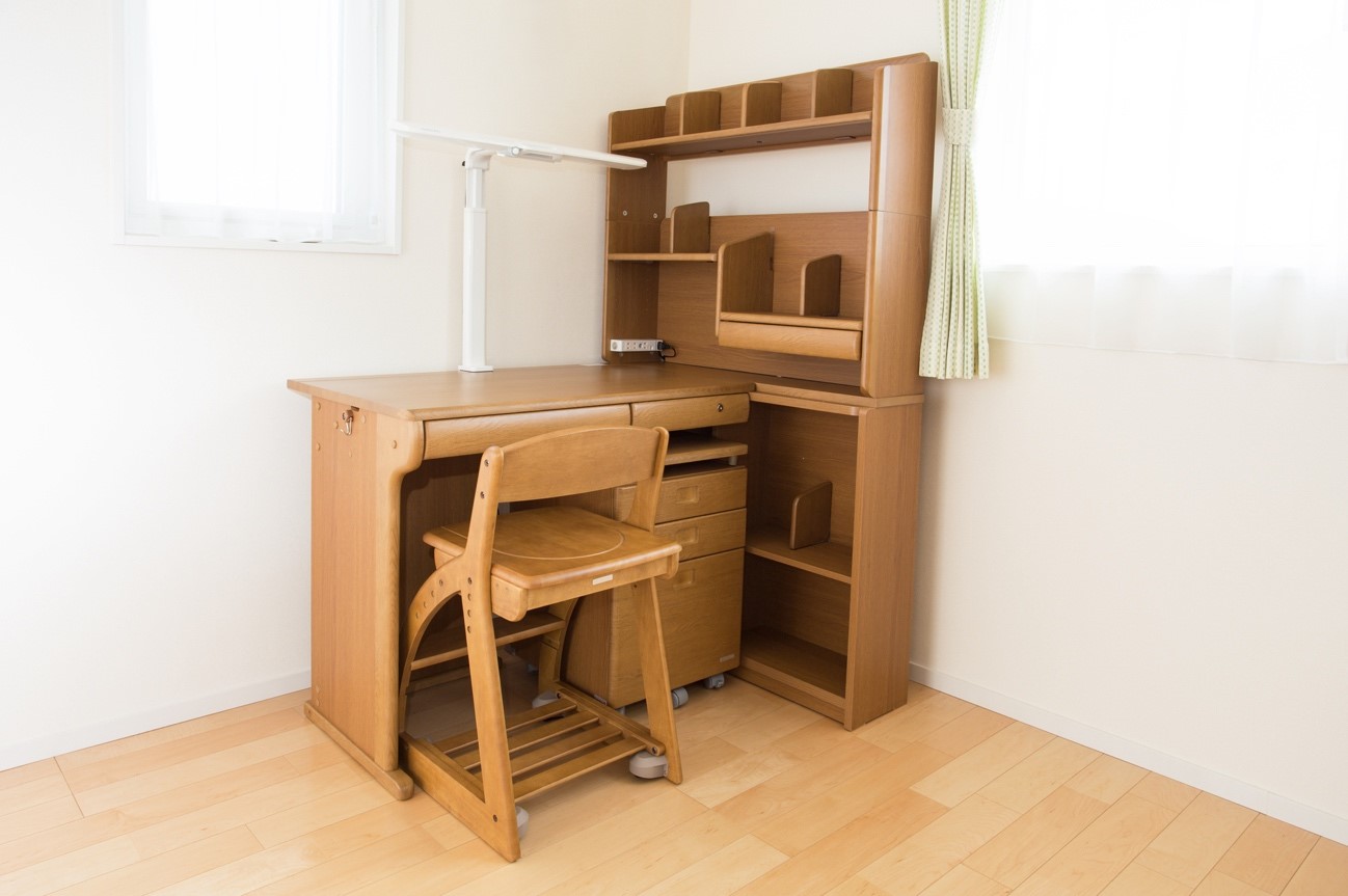 新学期にどうそ！学習机勉強机デスク