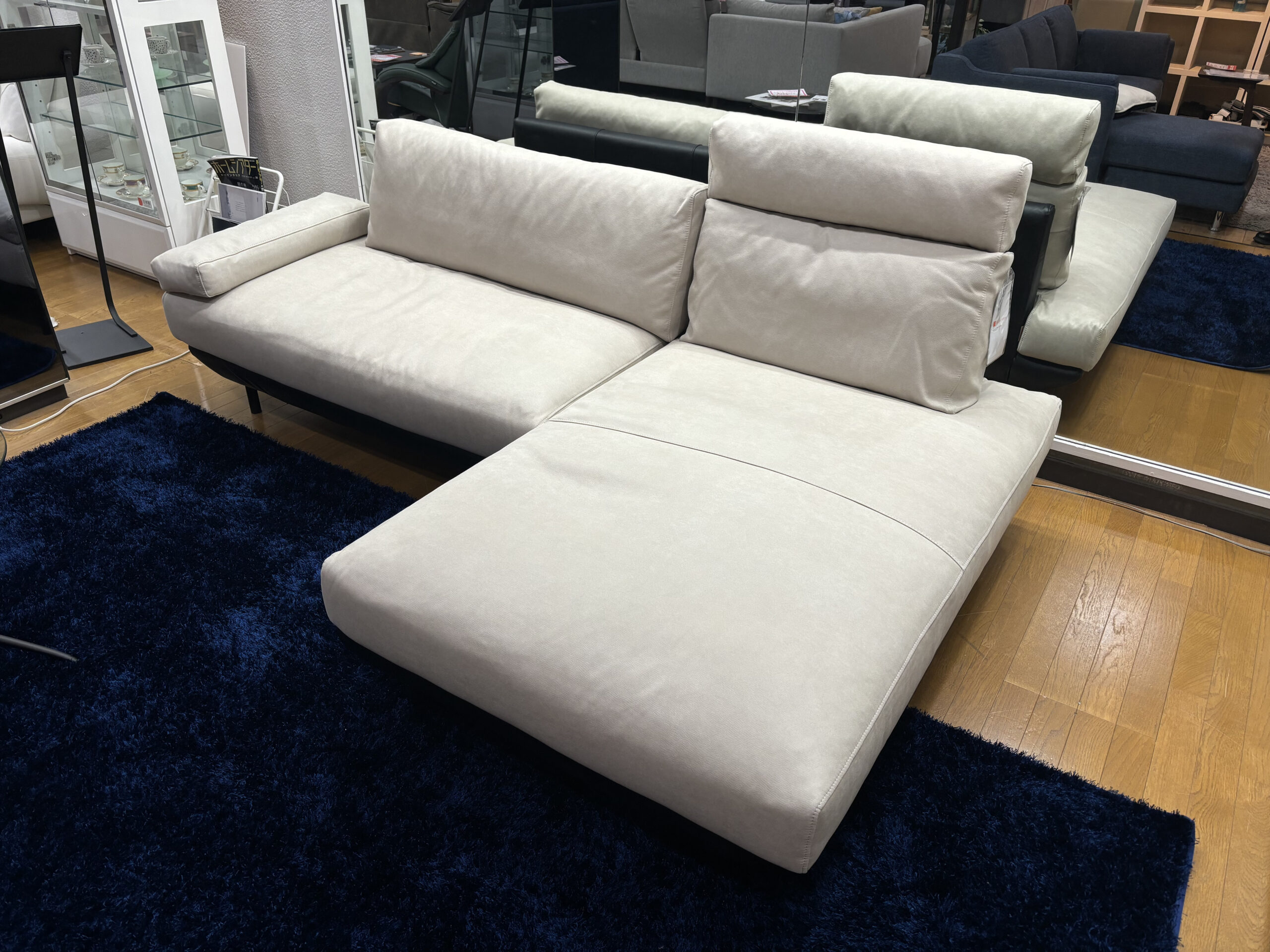 コスターナカウチソファ（関家具）